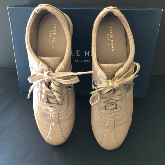 Cole Haan 7.5 Tan - Picture 3 of 6